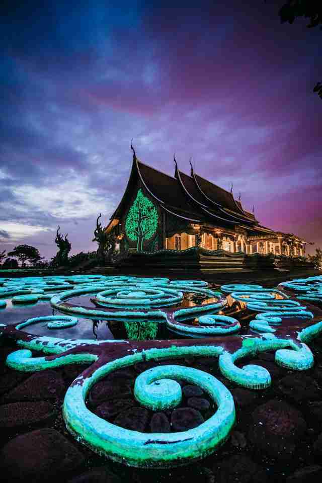 Wat Sirindhorn Wararam Phu Phrao by Tan Kaninthanond