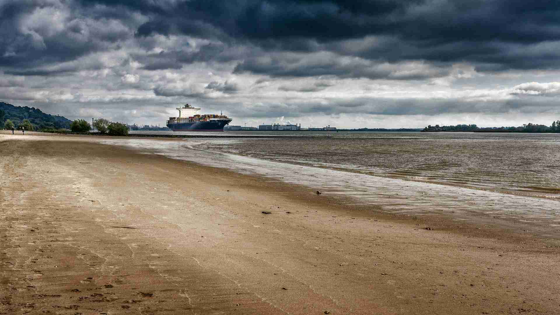 Falkensteiner Ufer by LoboStudio Hamburg