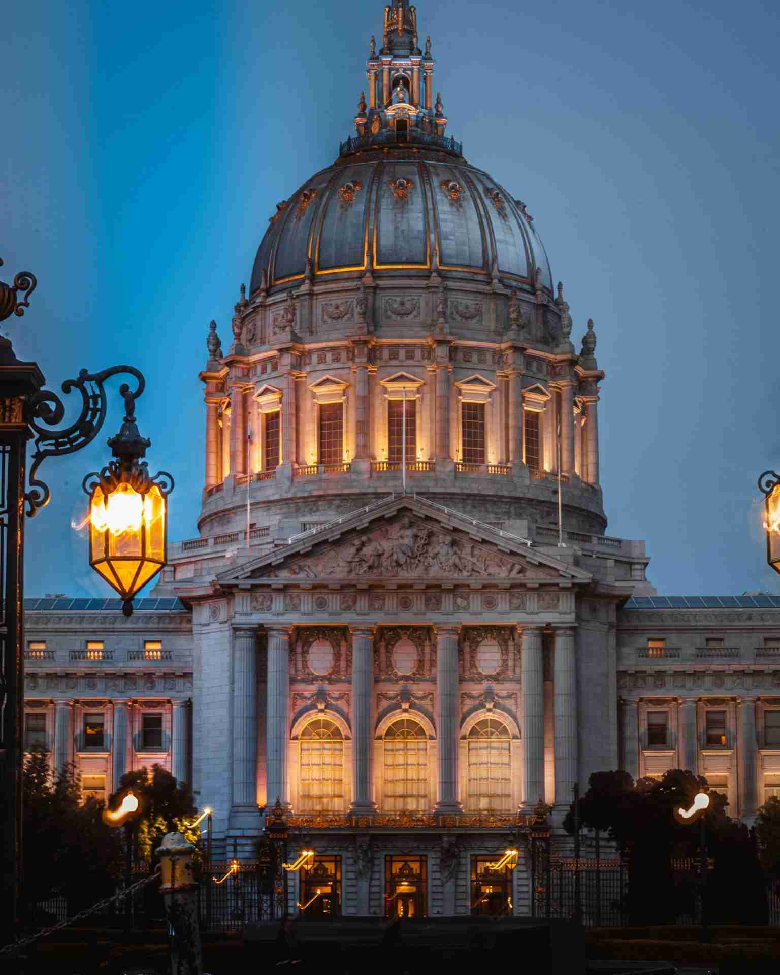 San Francisco City Hall by Fernando Hernandez