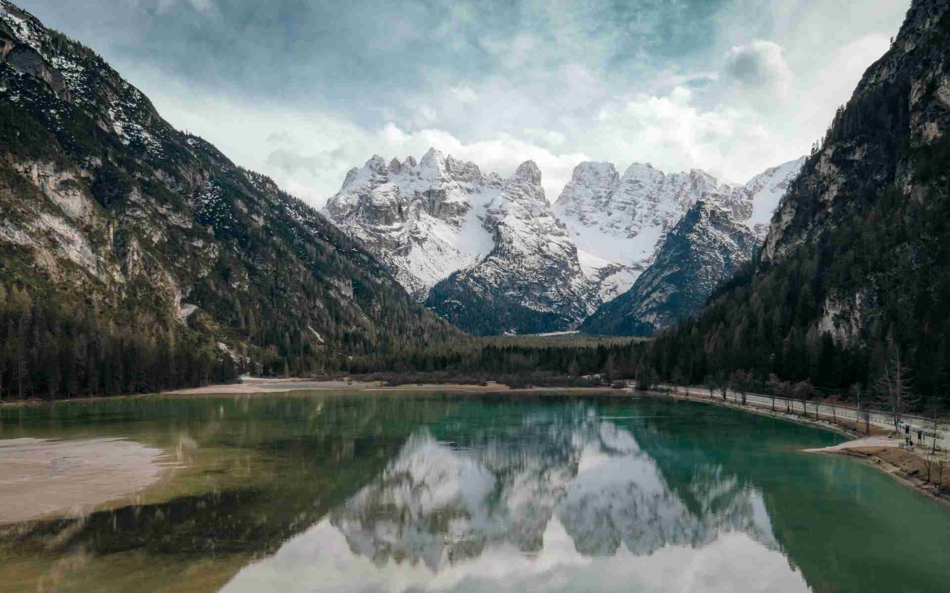 Lago di Landro (Dürrensee) by Mushegh Hakobyan
