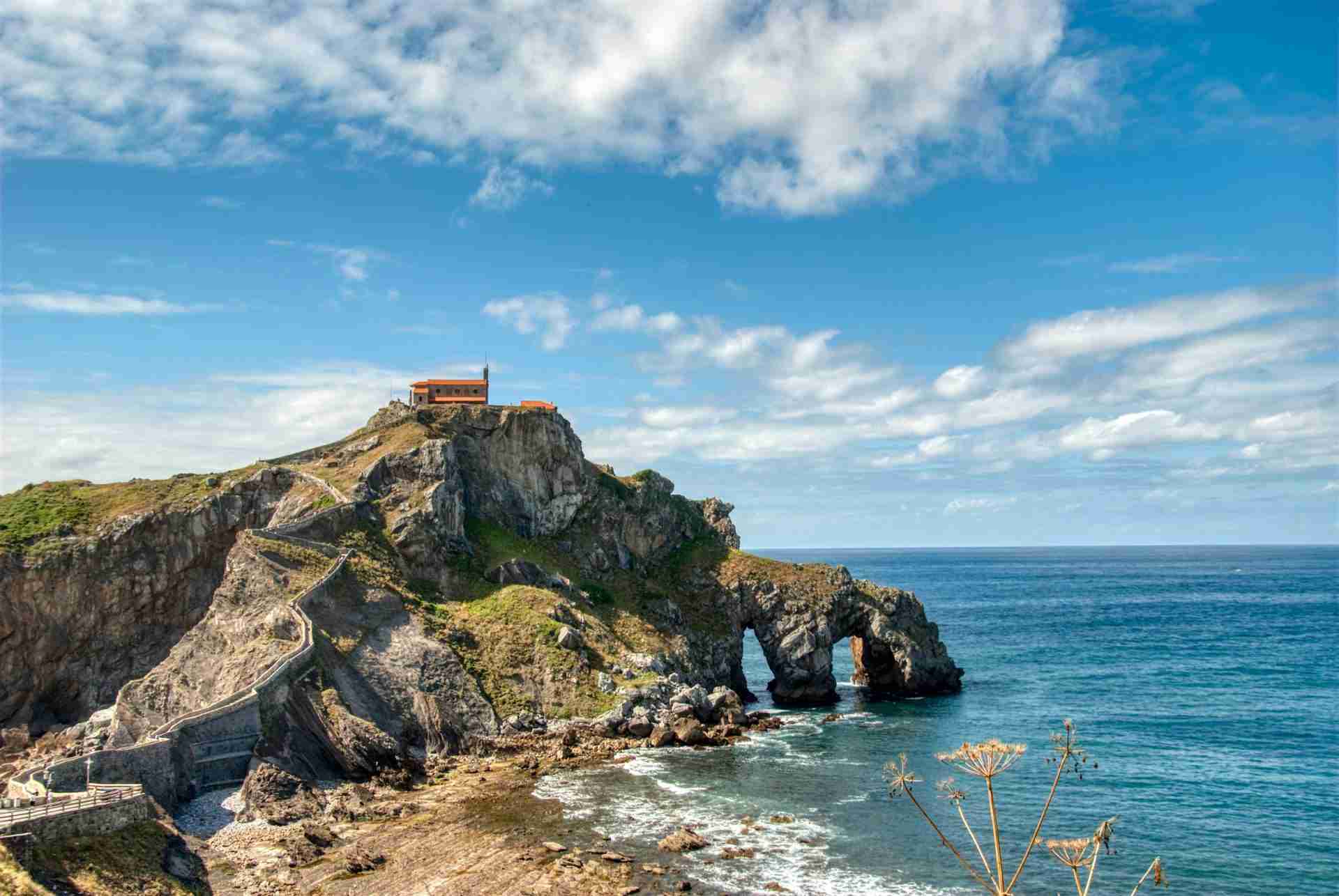San Juan de Gaztelugatxe by Luismi Sánchez