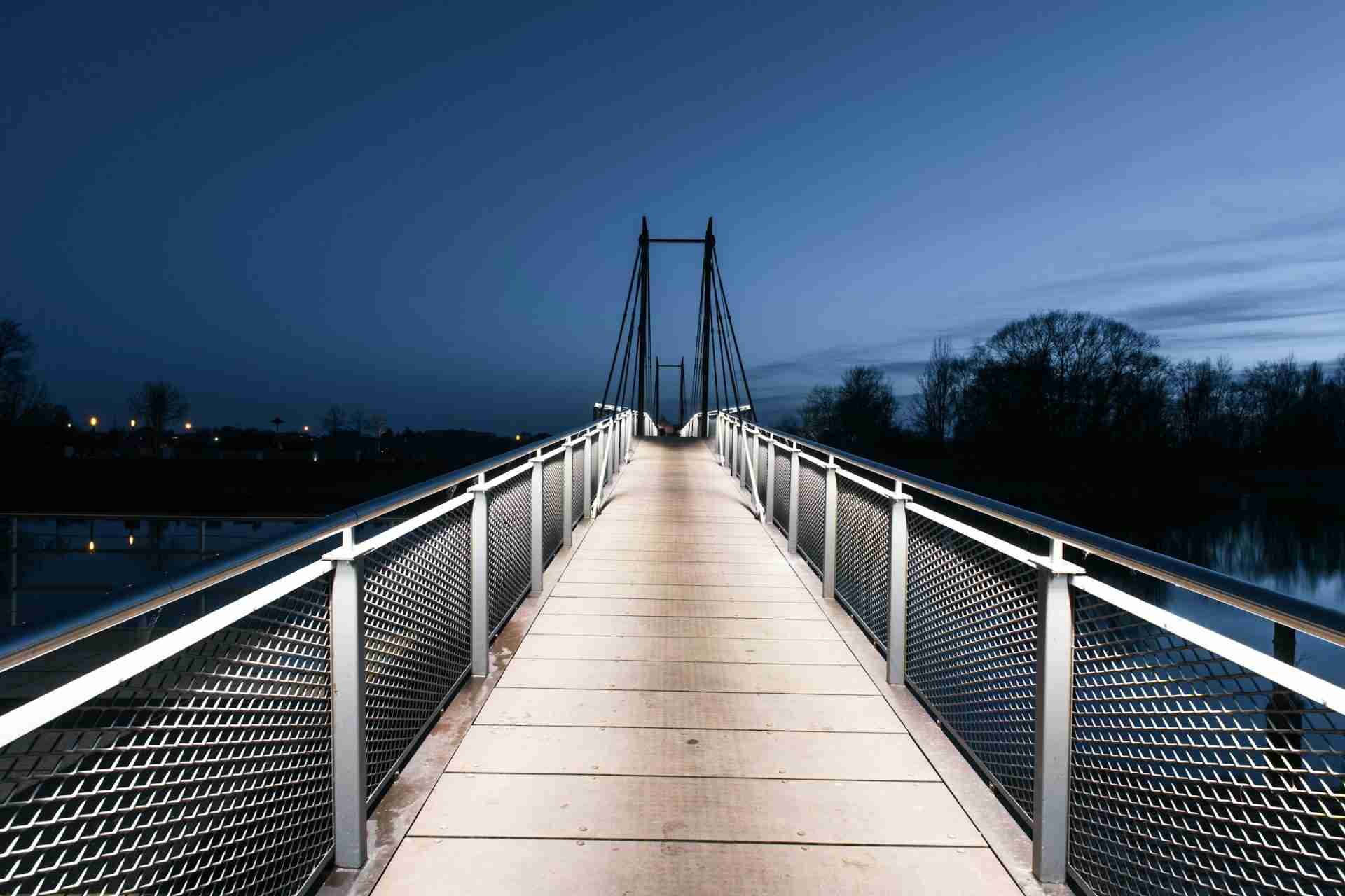 Geesthachter Hafenbrücke by Wolfgang Weiser