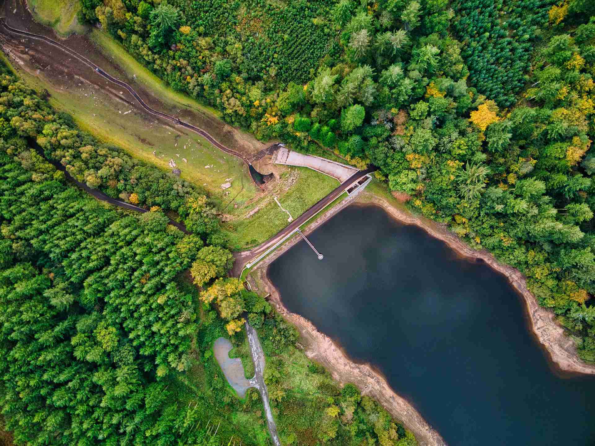 Tottiford Reservoir and Dam by Red Zeppelin