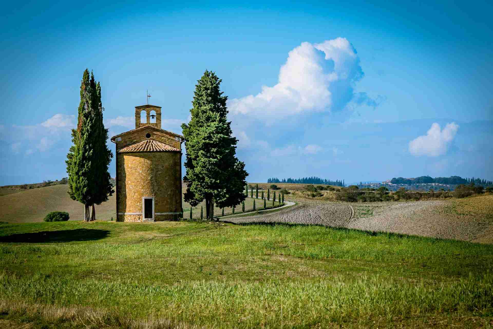 Cappella Madonna di Vitaleta by Richard Hedrick