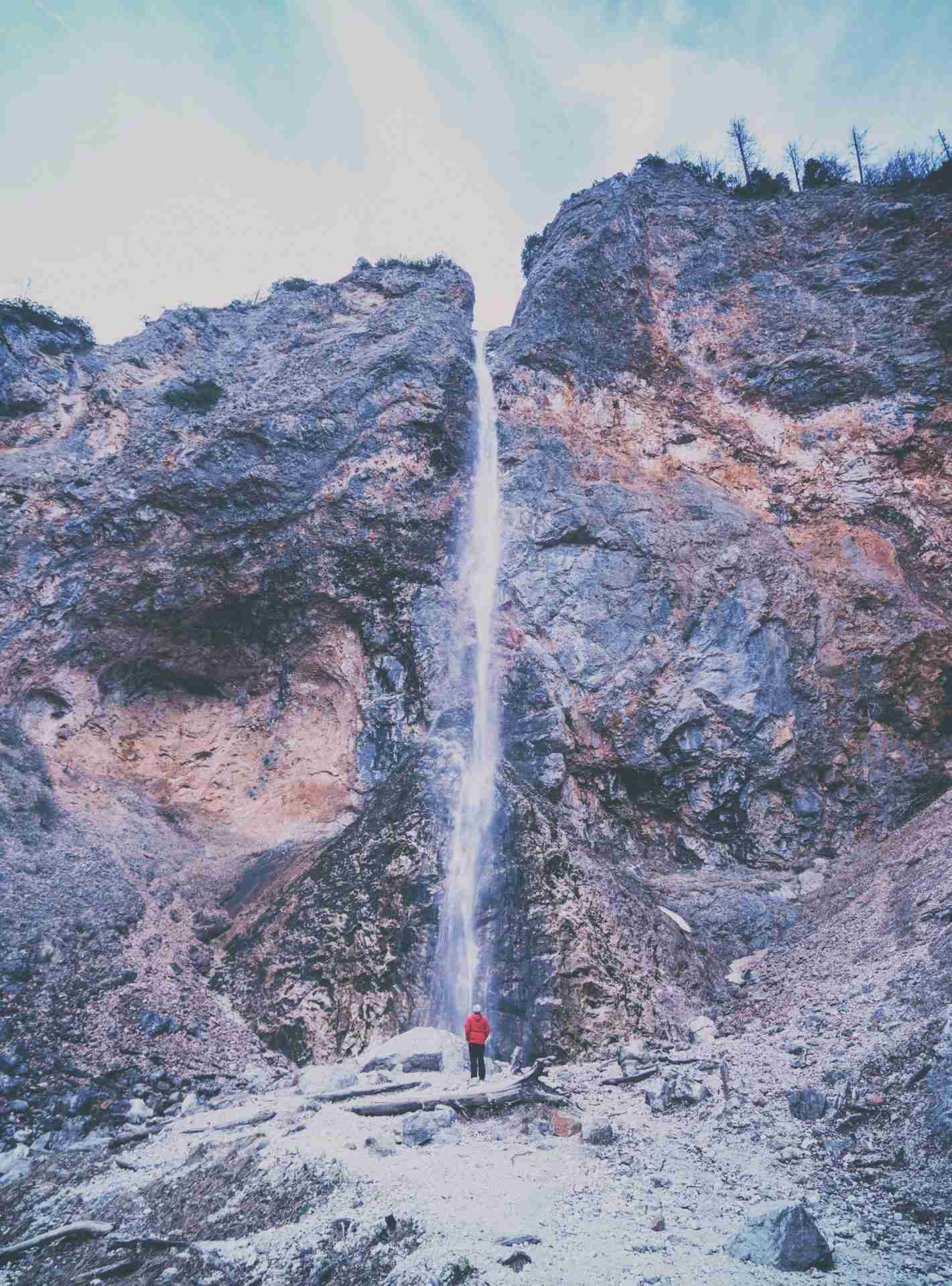Rinka Waterfall by Jonatan Pie