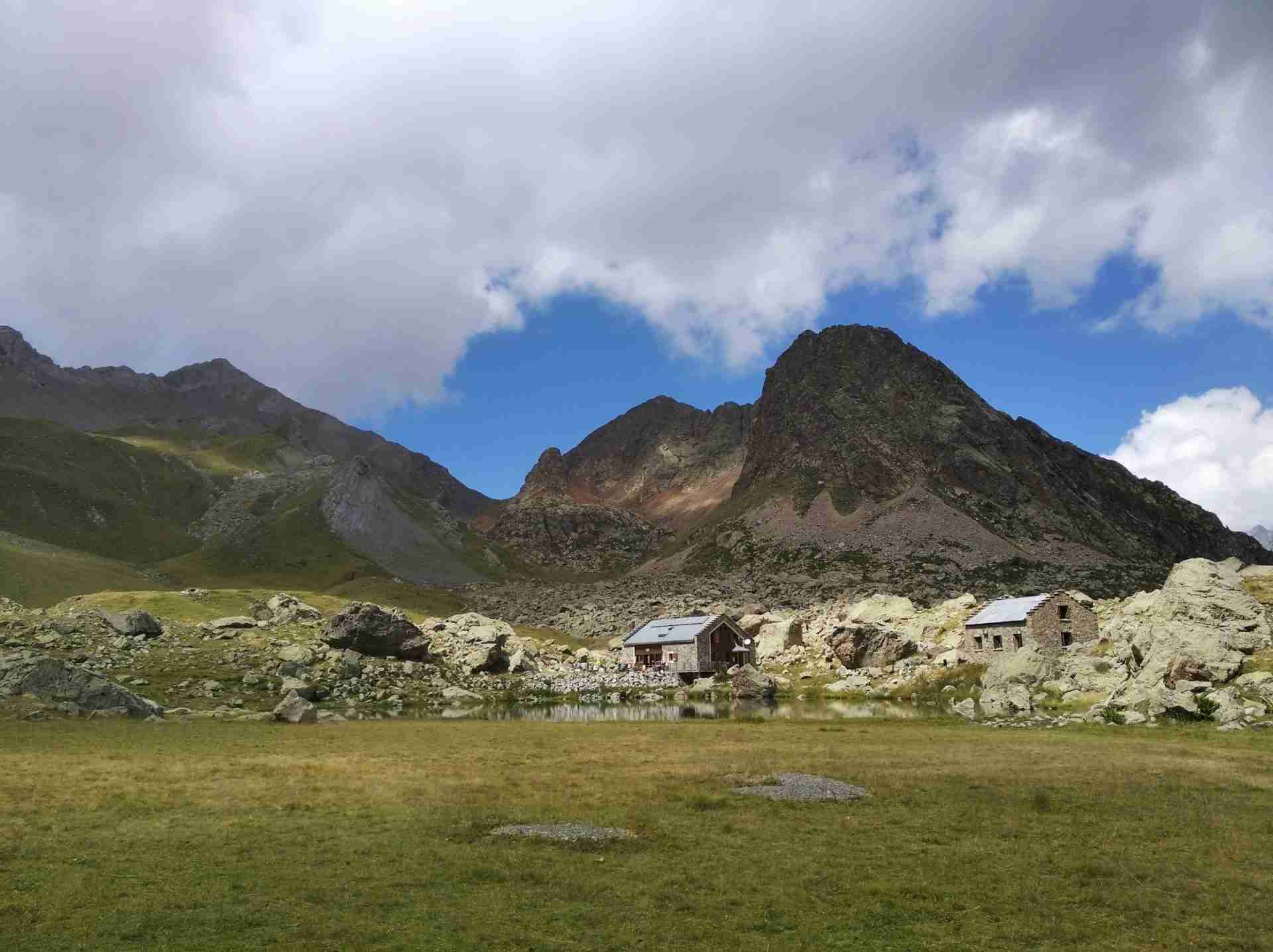 Refuge de Vallonpierre by Luc Santeramo