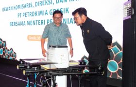 Minister Of Agriculture Reviews Program Readiness  "Smart Precision Farming" Initiation Of Petrokimia Gresik