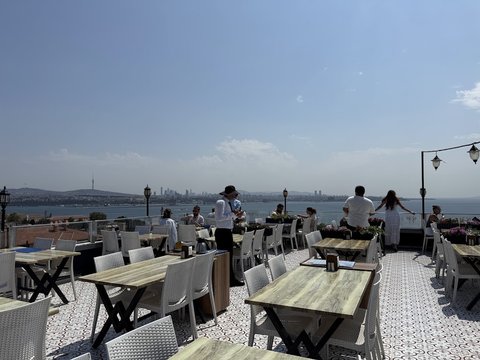 Seven Hills Restaurant