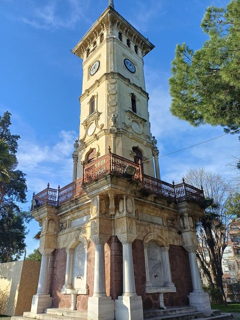Saat Kulesi
