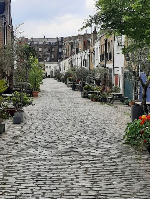 Bathurst Mews