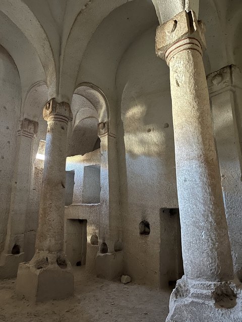 Direkli Kilise (Kolonlu)