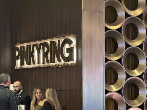 The Pinky Ring by Bruno Mars