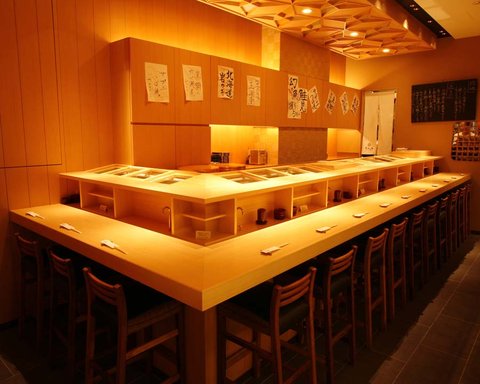 Manten Sushi Marunouchi