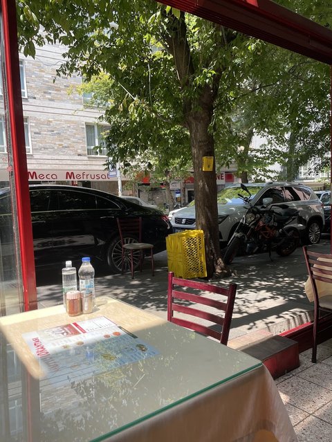 Mutlu Lokantası