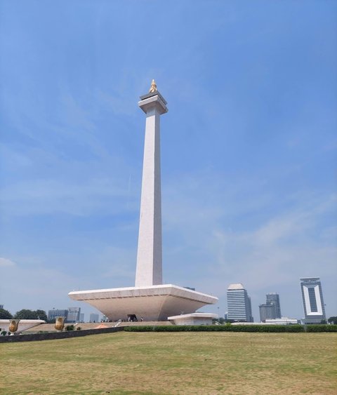 Monas