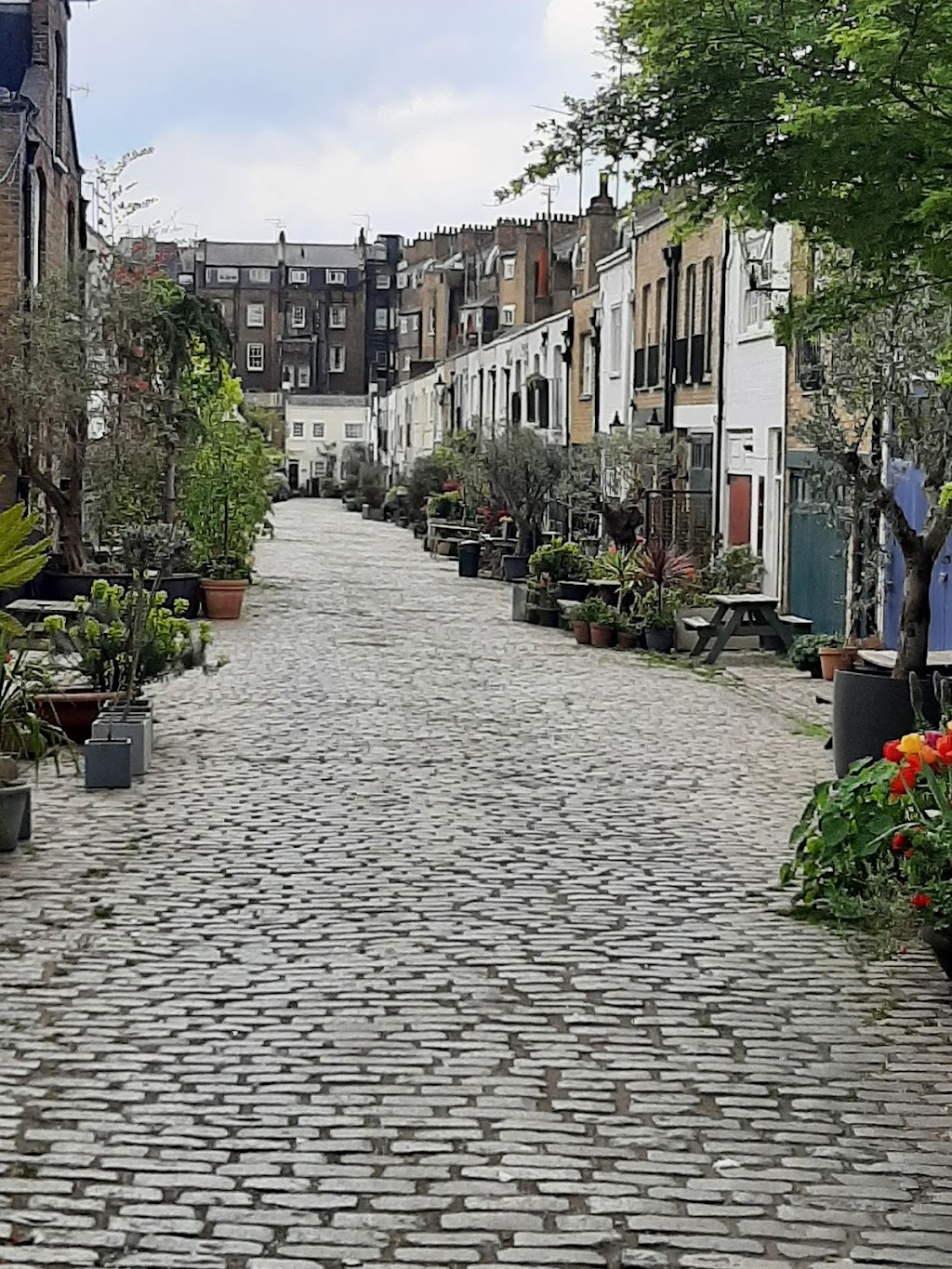 Bathurst Mews