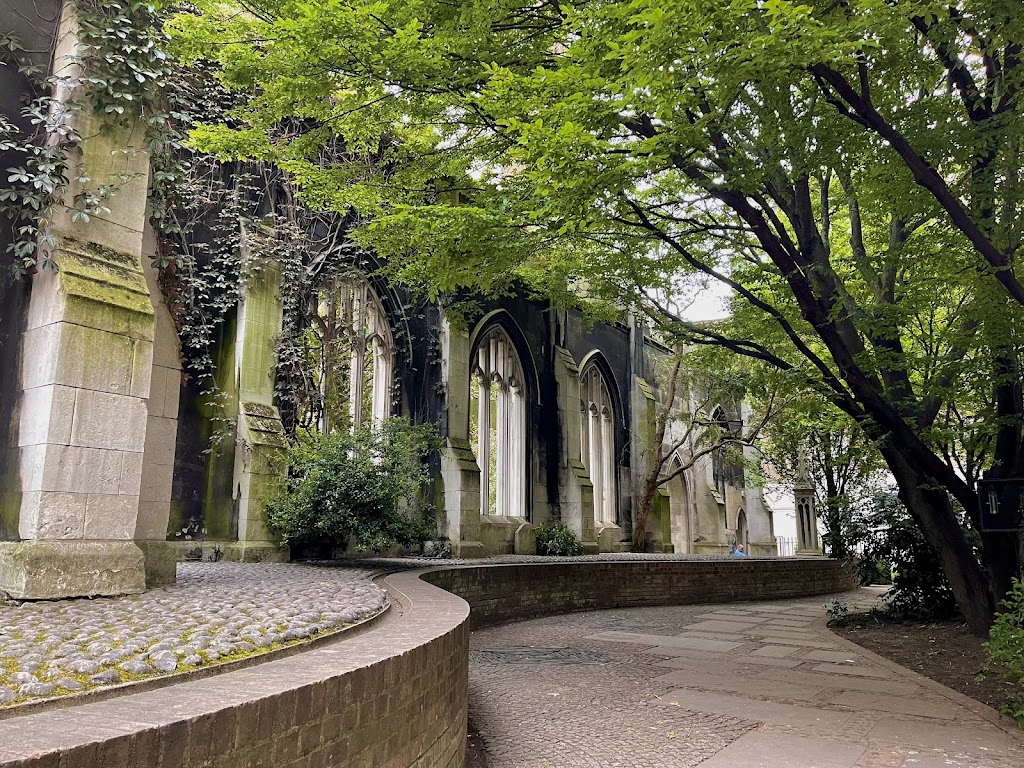 St Dunstan in the East Church Garden