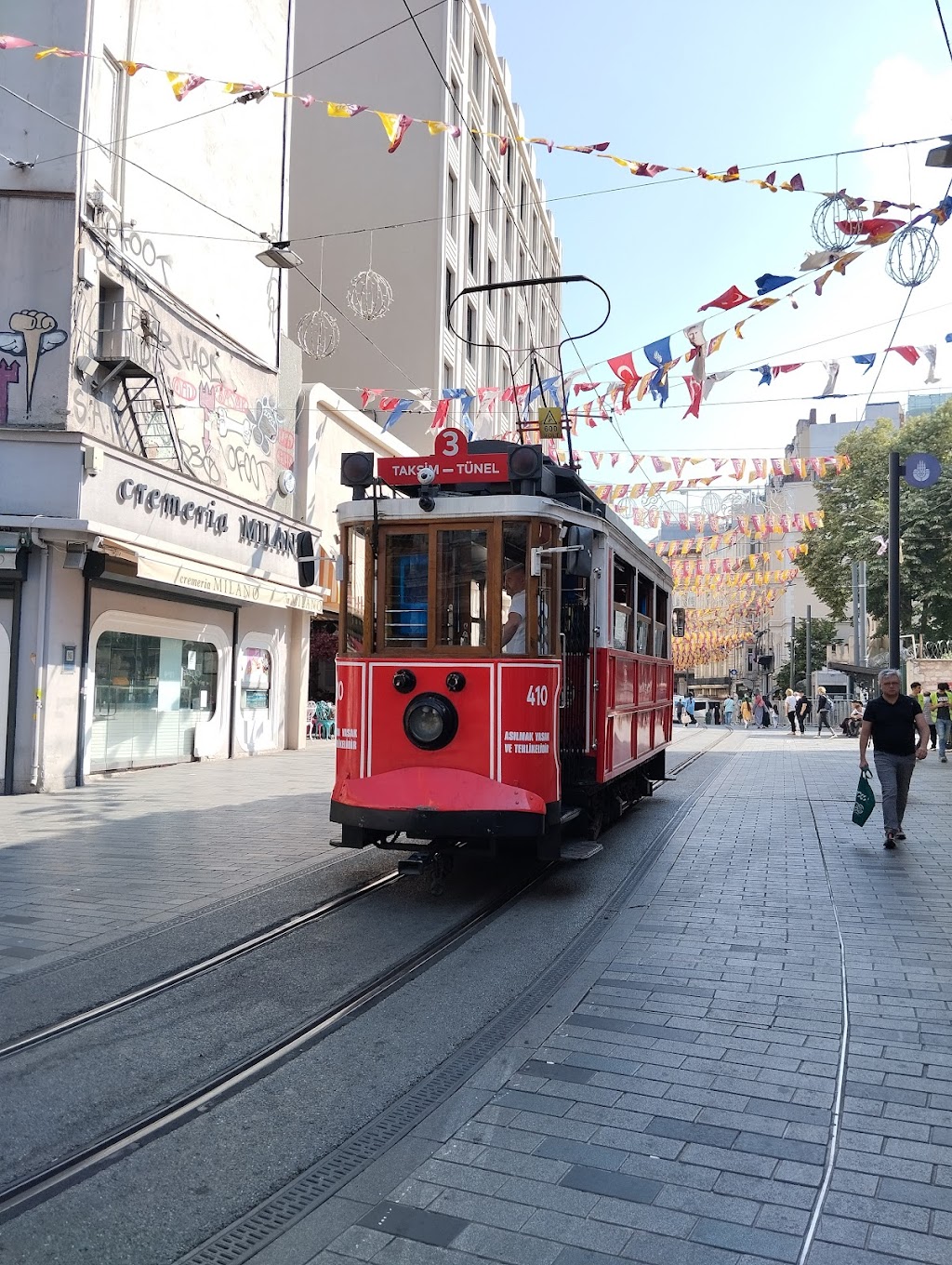 Istiklal Caddesi Tram