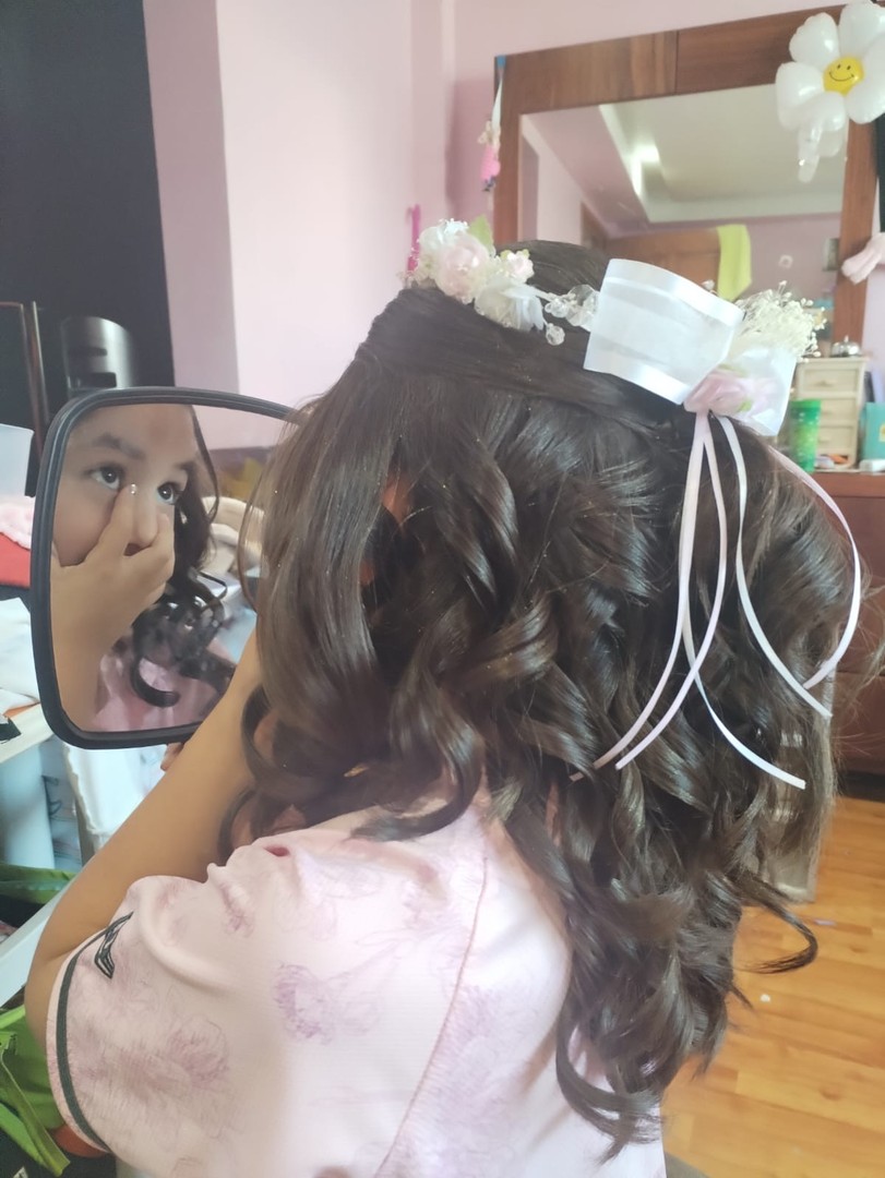Irma Magaña Makeup hairstyle Artist