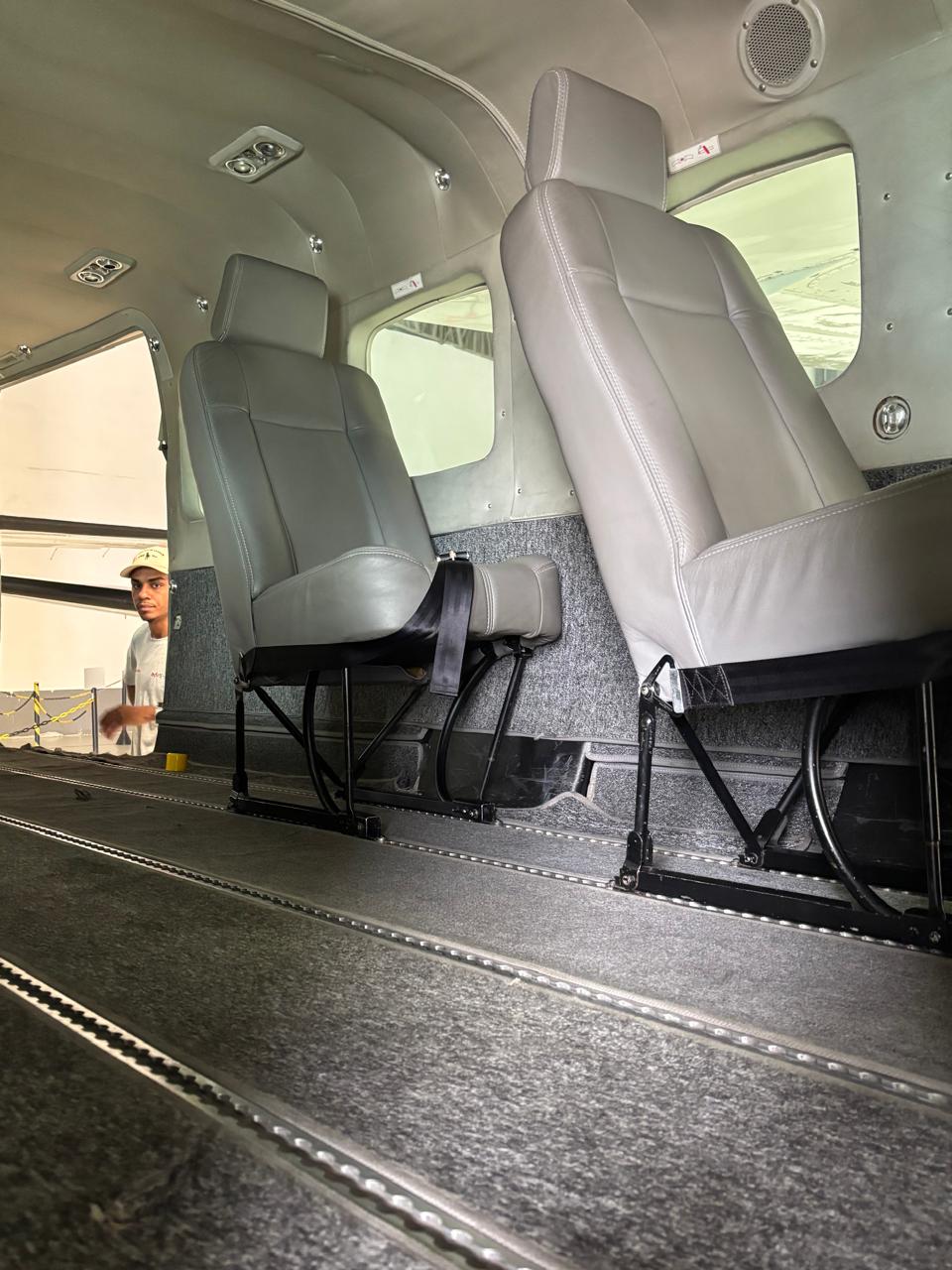 1998 Cessna C-208B Grand Caravan, photo 4