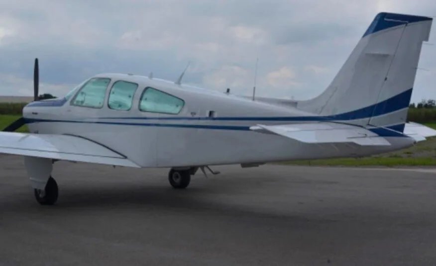 1992 Beechcraft Bonanza F33A photo 4
