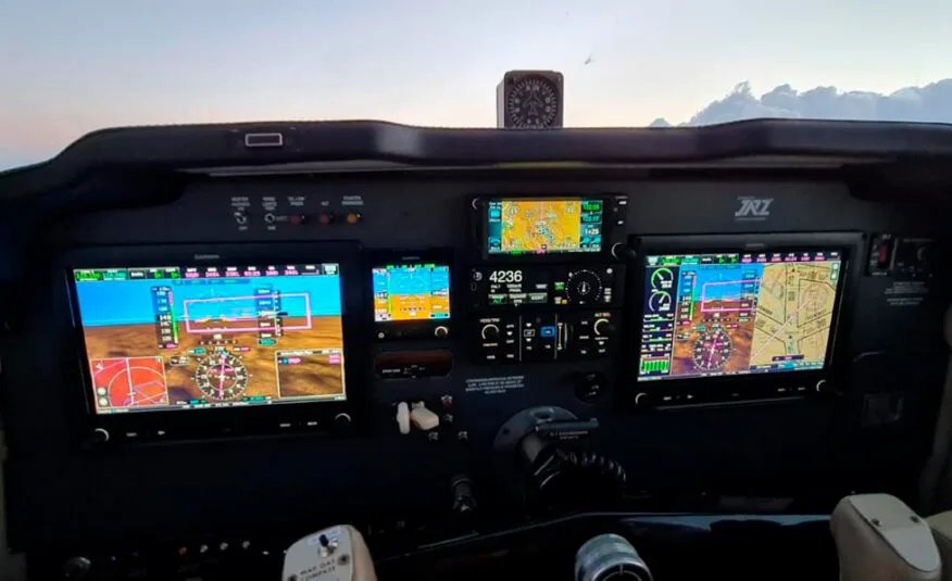 1992 Beechcraft Bonanza F33A photo 7