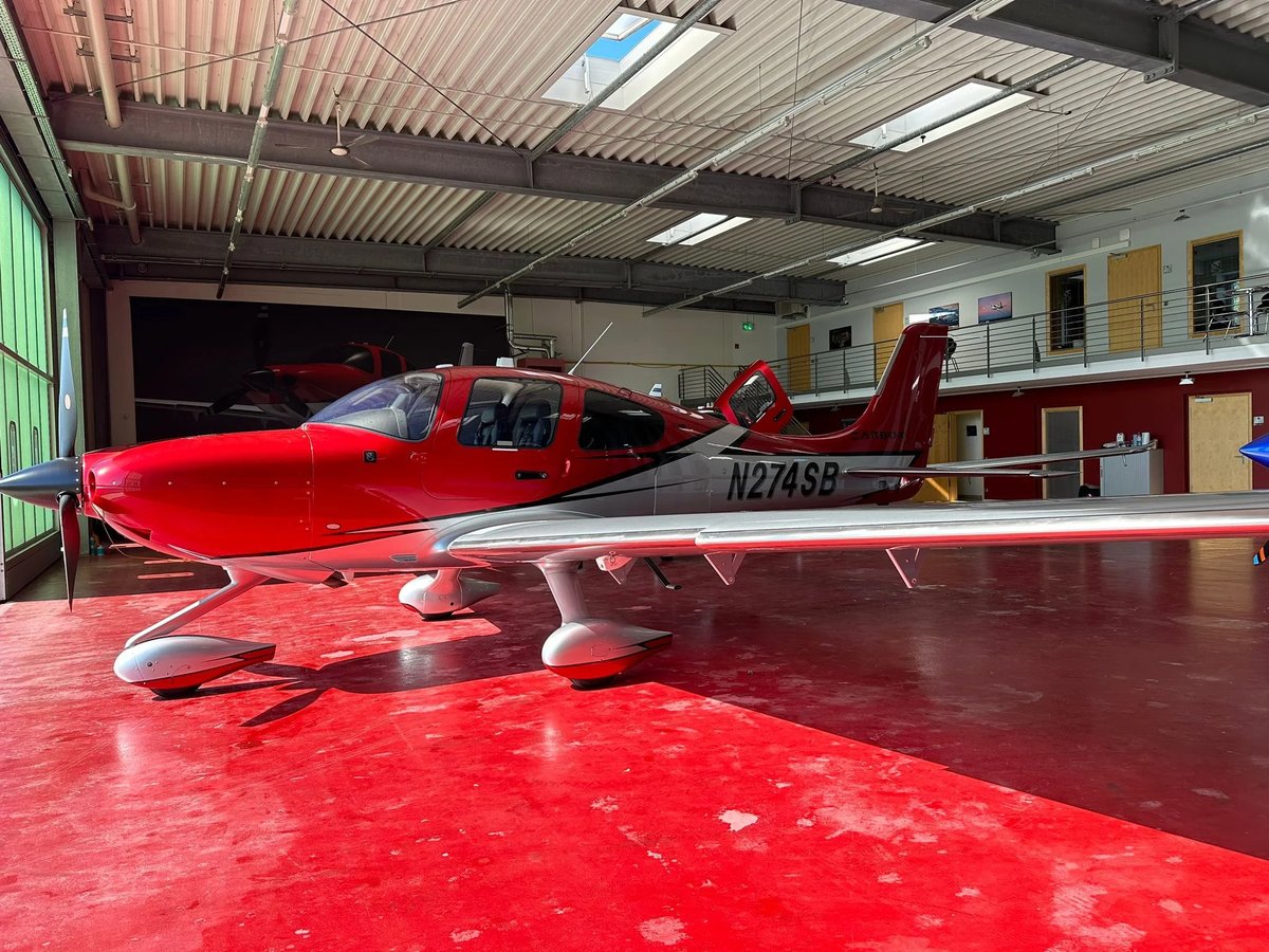 2023 Cirrus SR22T G6 GTS photo 2