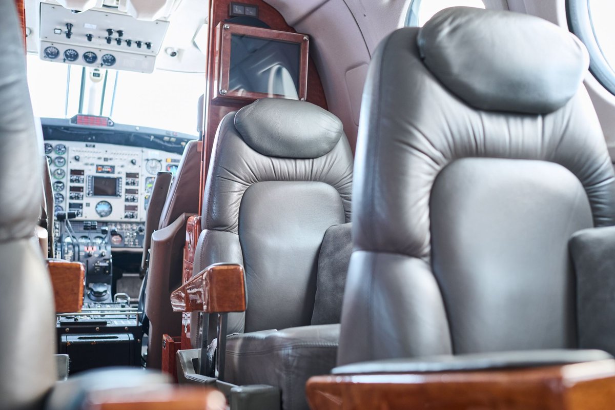 1999 Beechcraft King Air B200 photo 3