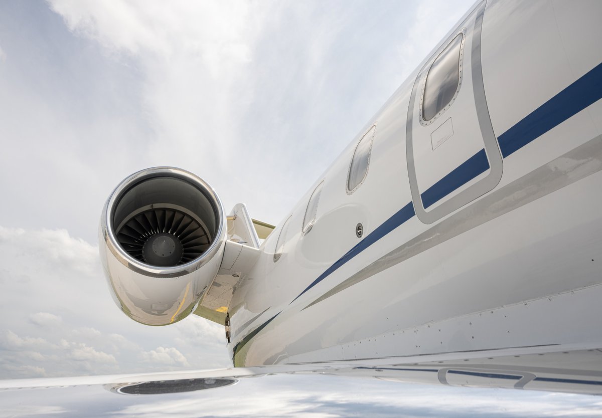 2009 Bombardier Challenger 605 photo 4