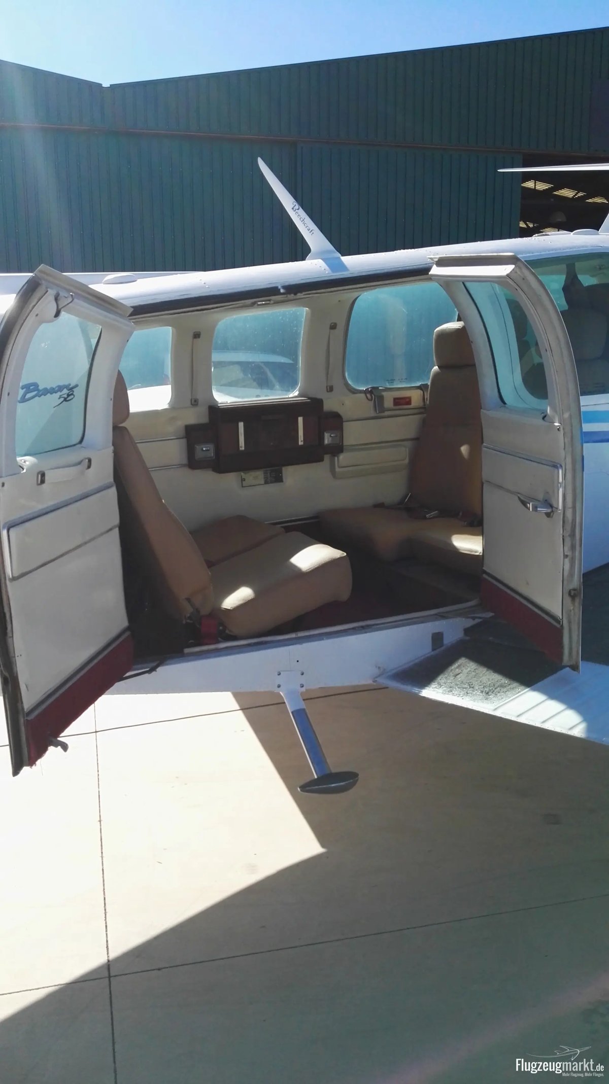1973 Beechcraft 58 Baron photo 4