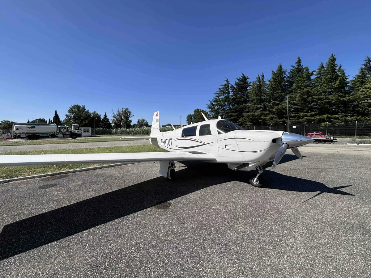 1988 Mooney M20J photo 4