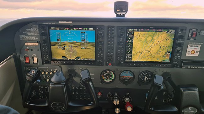 2011 Cessna 172 Skyhawk SP photo 6