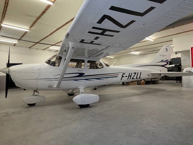 2011 Cessna 172 Skyhawk SP photo 7