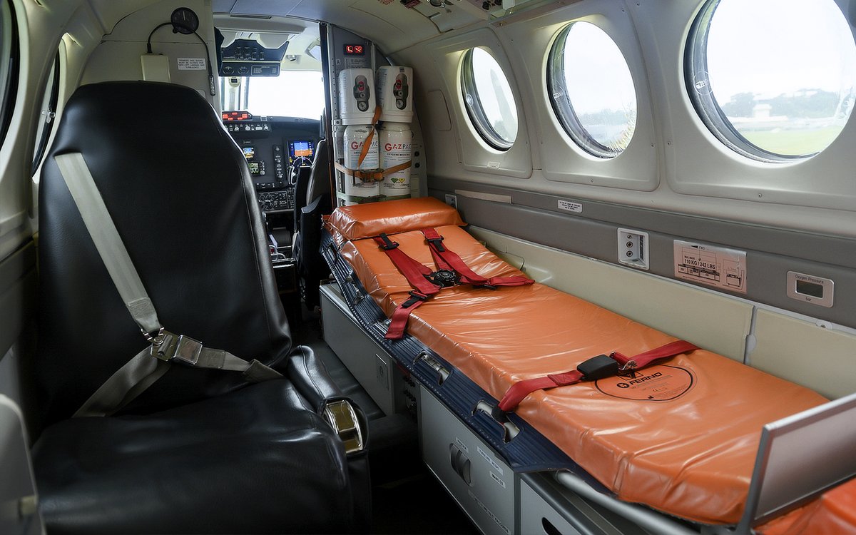 2009 Beechcraft King Air B200 photo 3