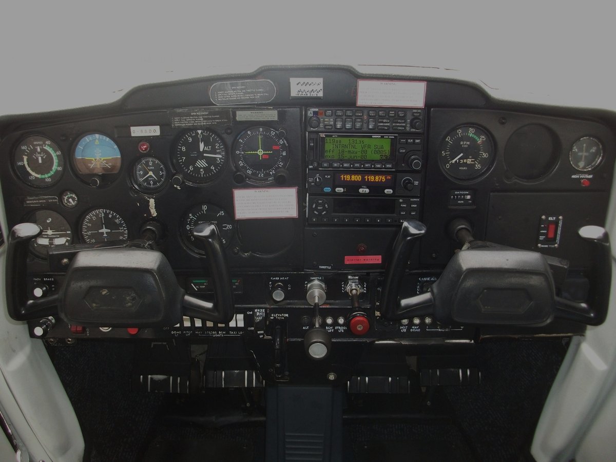 1979 Cessna C152 photo 2