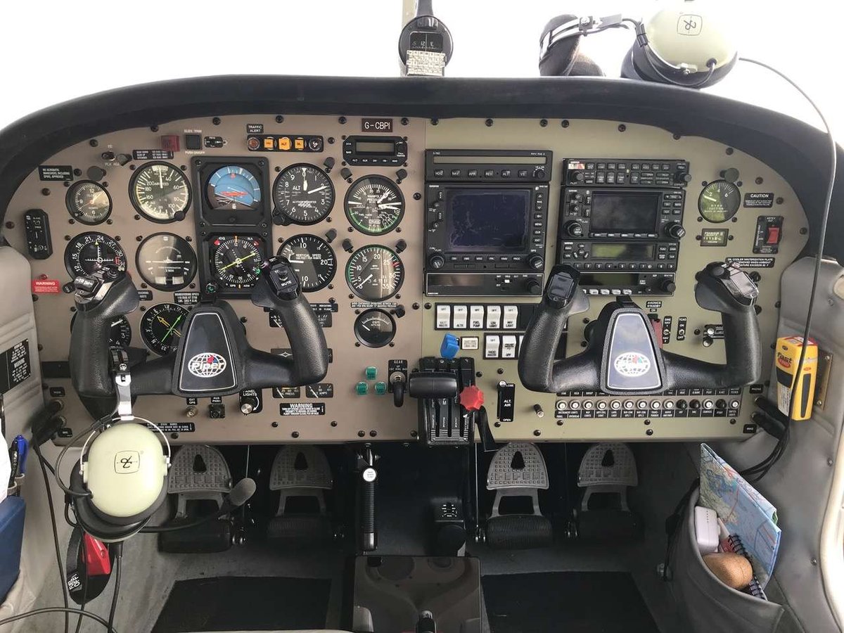 2002 Piper PA28 New Arrow V photo 2