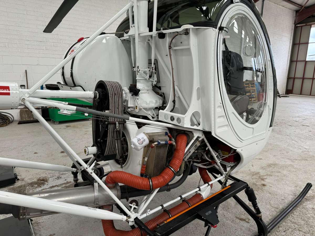 2006 Schweizer 300CBi photo 5