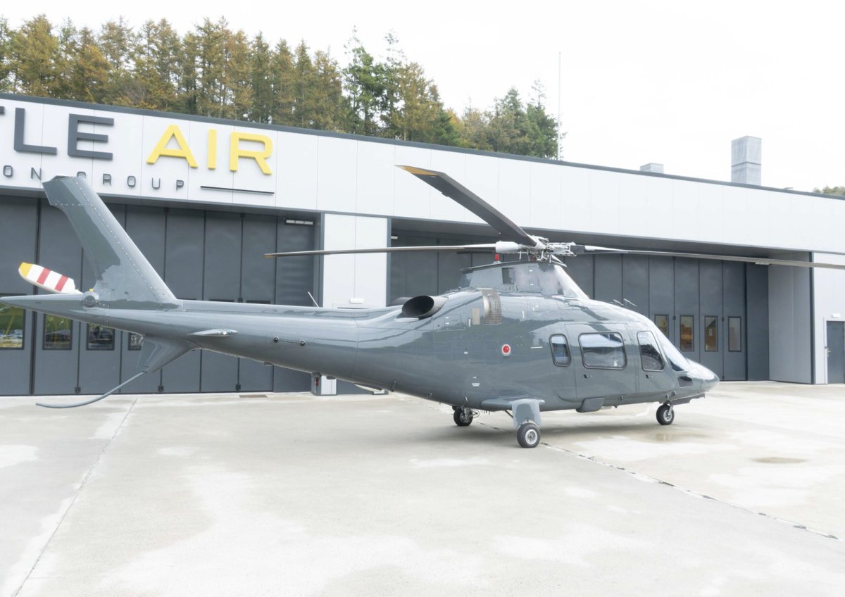 2002 Agusta A109E Power Elite photo 2