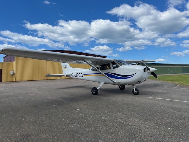 1999 Cessna 172 SP photo 3