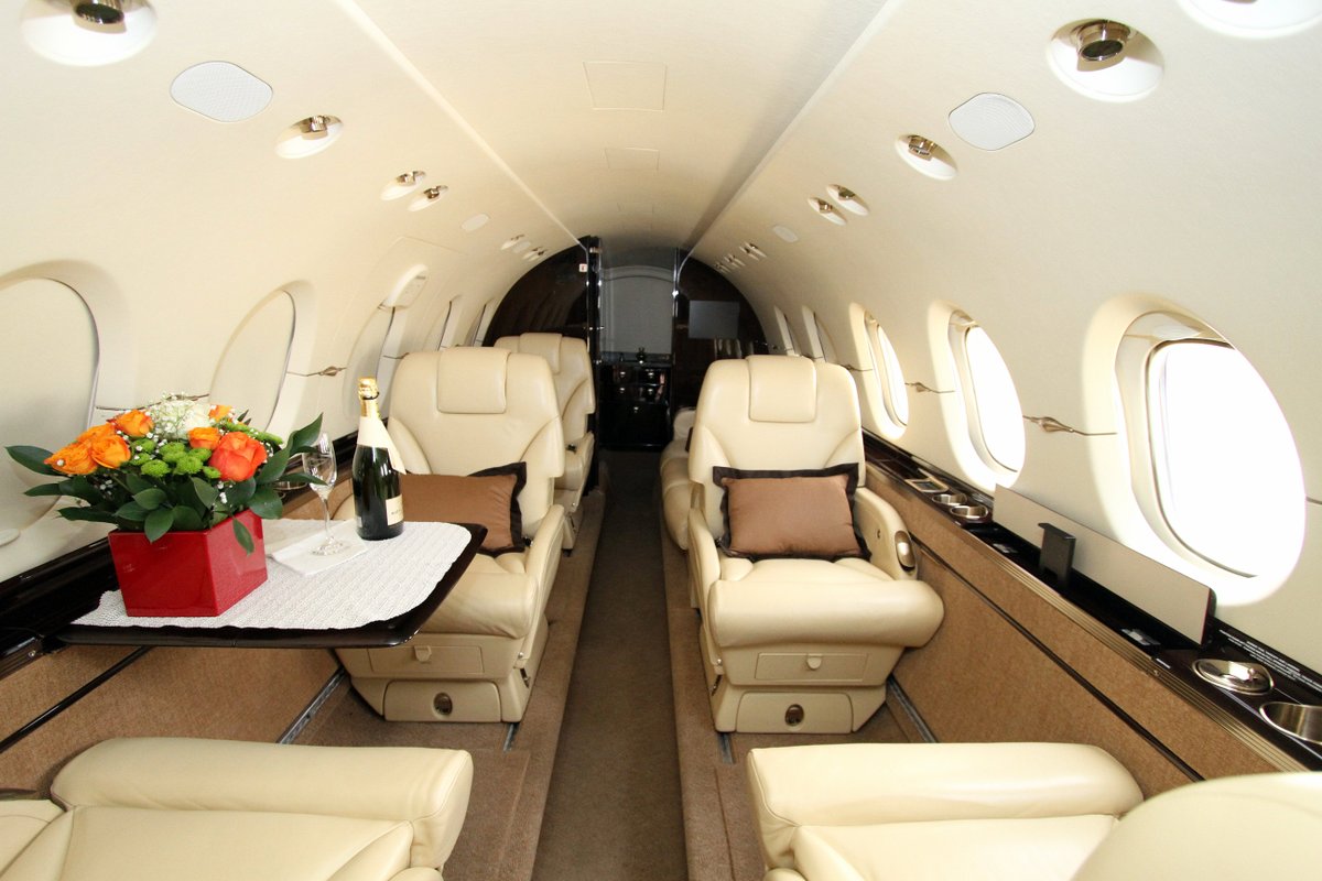2011 Hawker 900XP photo 7