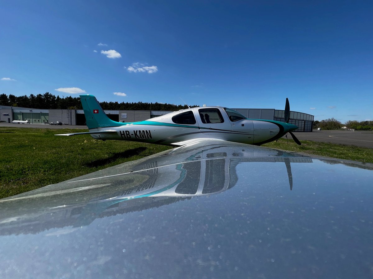 2015 Cirrus SR22T photo 3