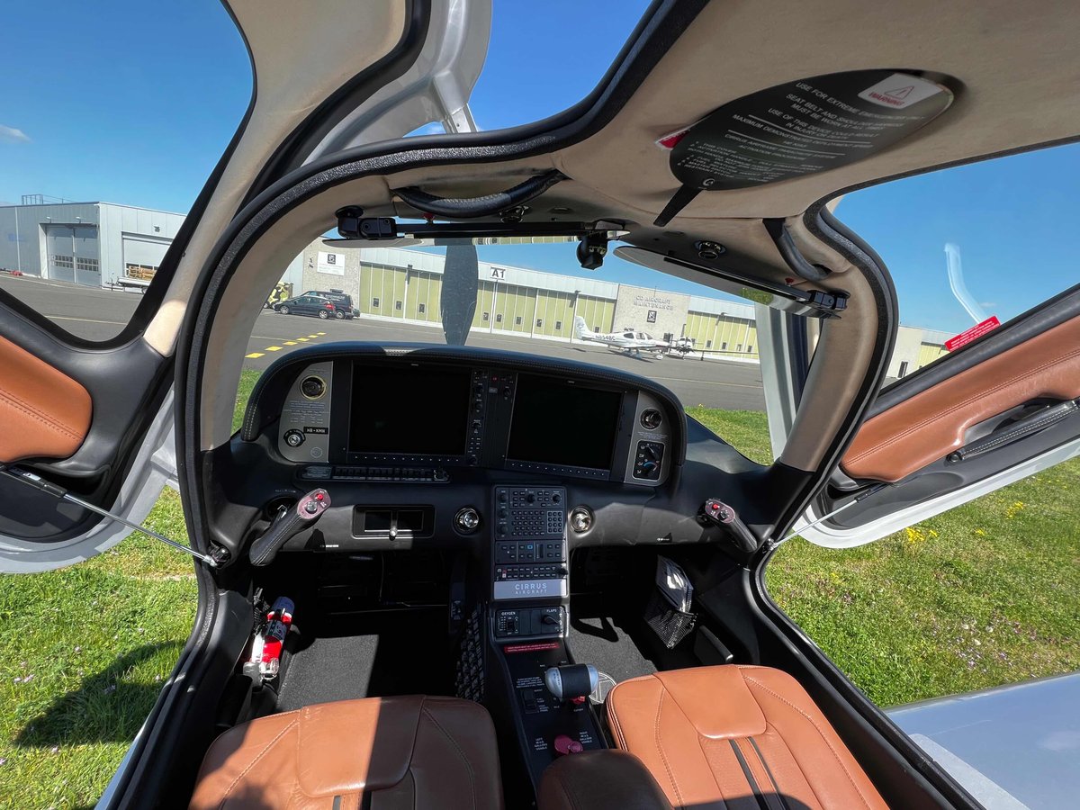2015 Cirrus SR22T photo 7