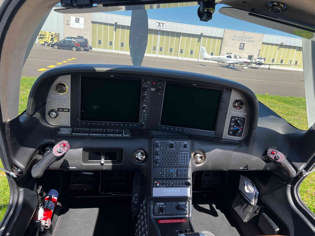 2015 Cirrus SR22T photo 8