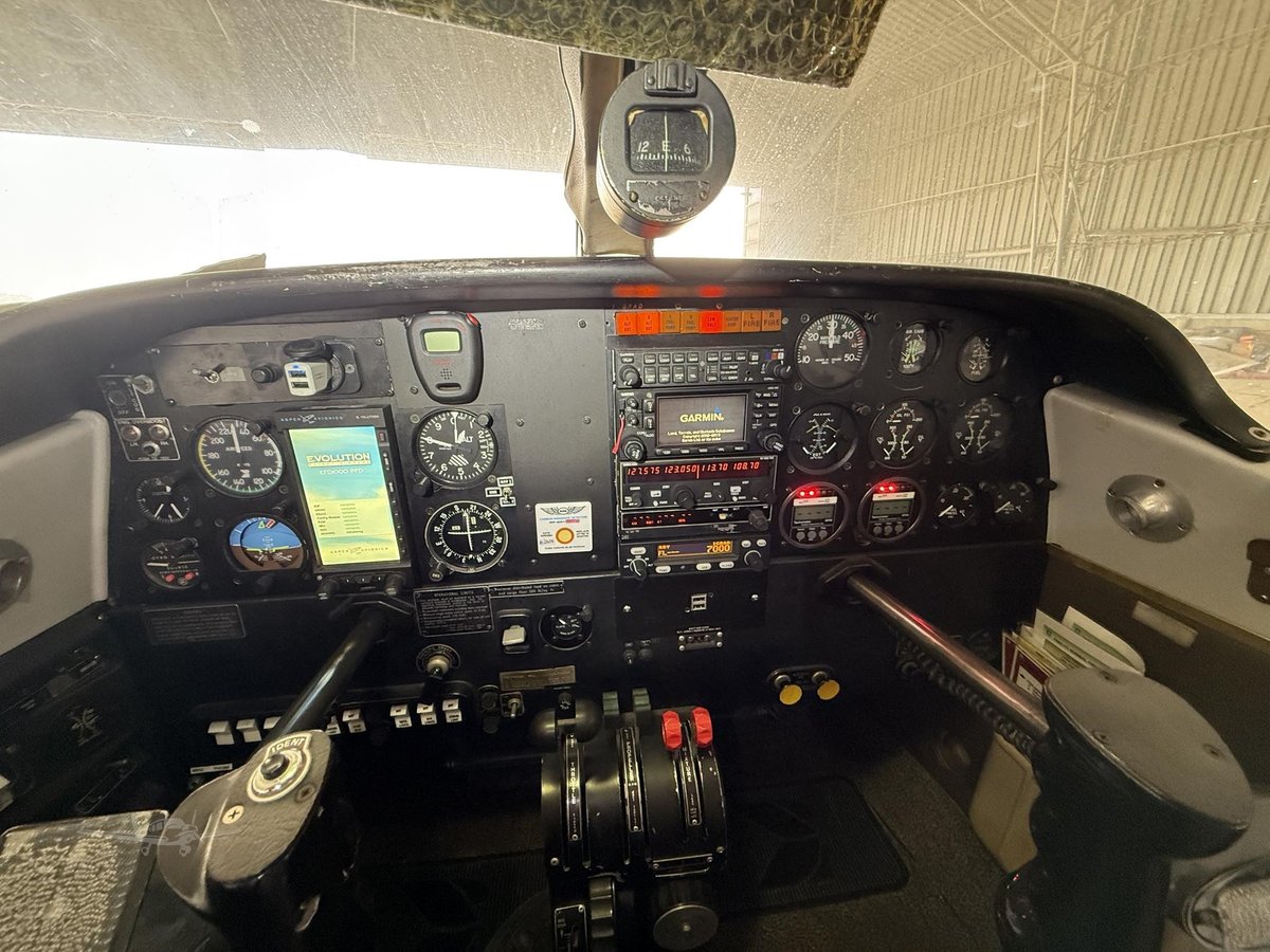 1980 Partenavia P.68C-TC photo 7