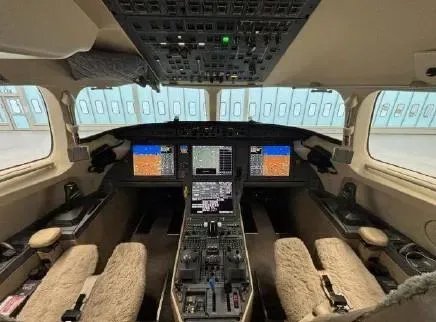 2011 Dassault Falcon 7X photo 7