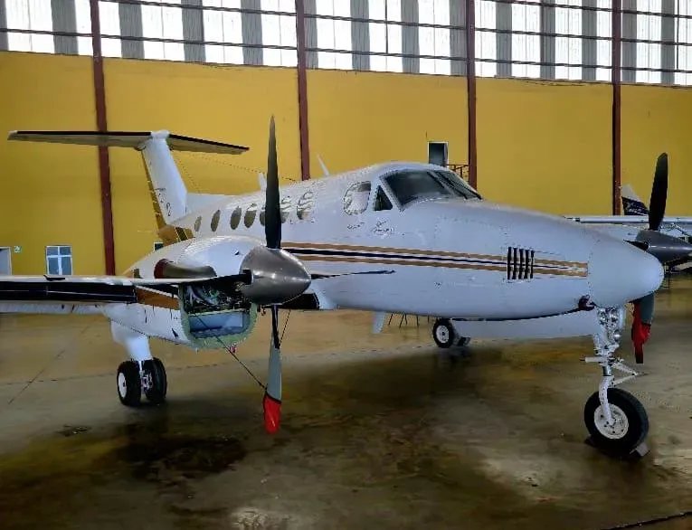 1999 Beechcraft King Air B200 photo 2