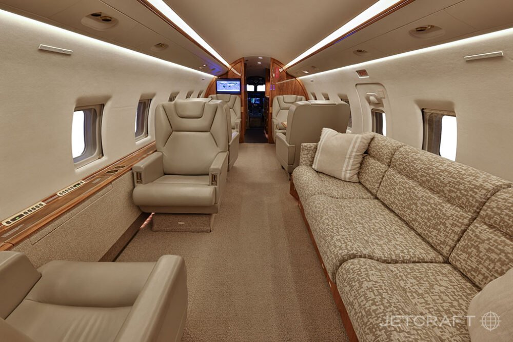 2000 Bombardier Challenger 604 photo 5
