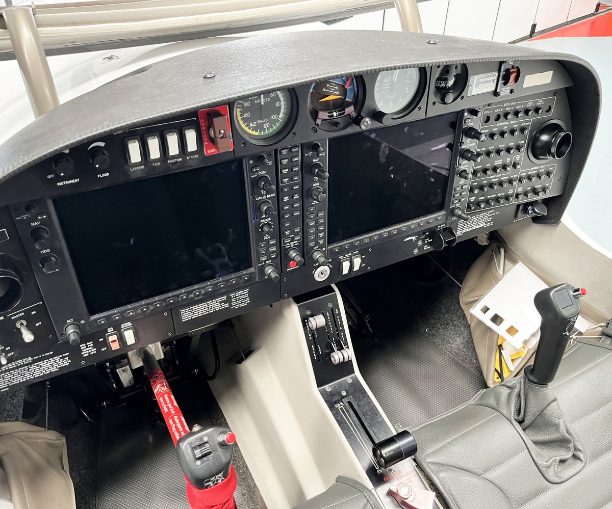 2014 Diamond DA40 NG photo 3