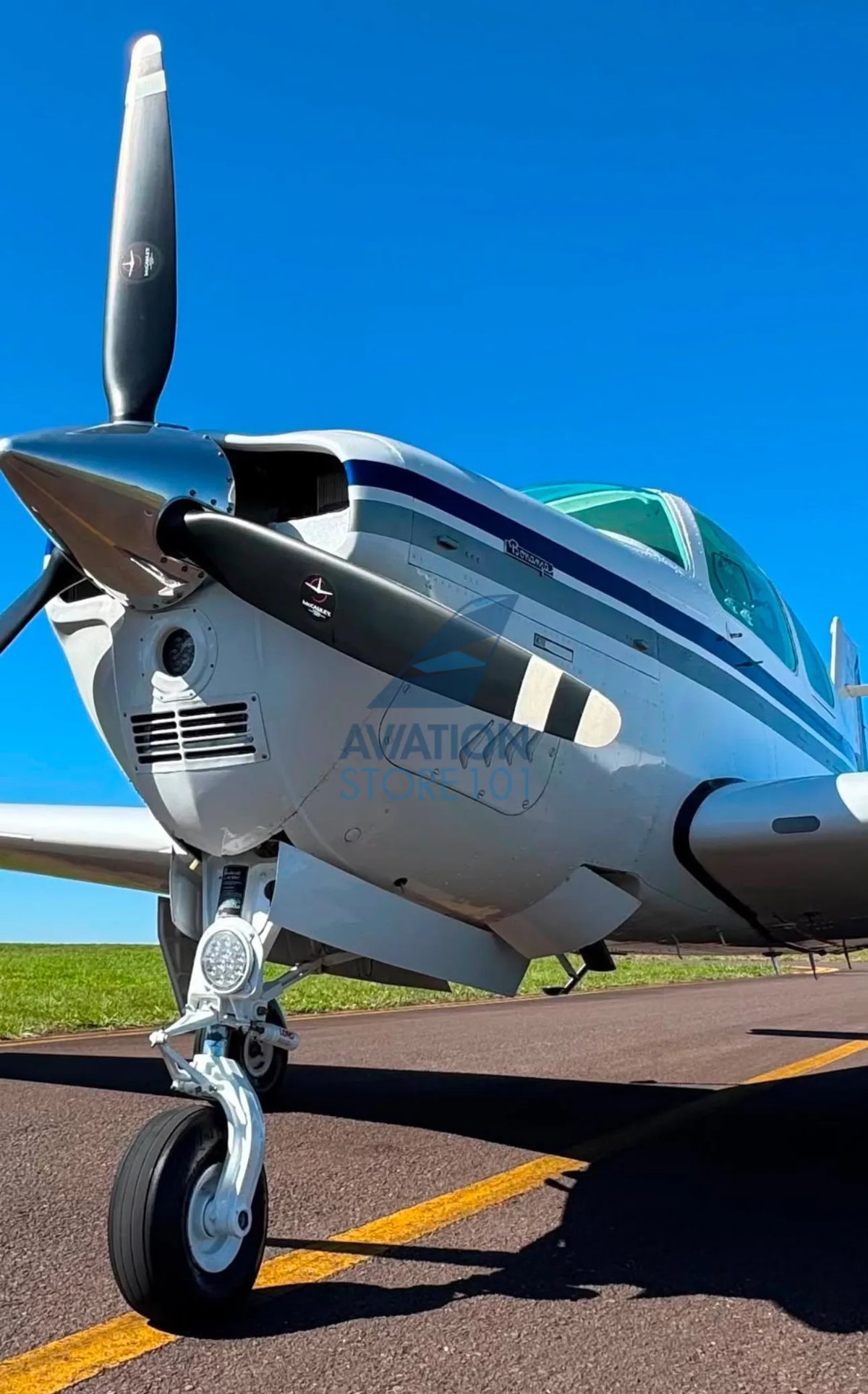 1993 Beechcraft Bonanza F33A photo 2