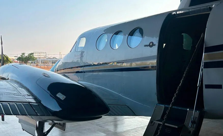 1982 Beechcraft King Air C90 photo 4
